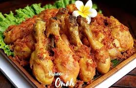Resep ayam goreng lengkuas, ayam goreng kalasan, ayam goreng bumbu kuning sebetulnya sama… hanya saja, yang membedakan ayam goreng lengkuas ini adalah. 5 Resep Ayam Goreng Lengkuas Terenak Dimasak Pakai Rempah Bikin Ketagihan