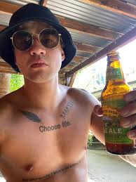 tell me what i wanna hear — alphagryffindors: Calum Thomas Hood musician