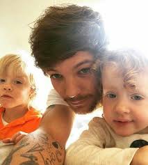 Você piscou e os gêmeos estão fazendo 6 ANOS! Doris e Ernest completam hoje  mais um ano de vida, e desejamos hoje e sempre todas as melhores coisas do  mundo 🤧❤️