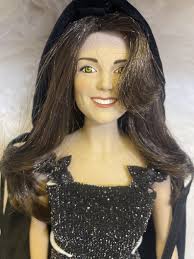 Franklin Mint Kate Middleton Portrait of a Princess Queen Doll 16" Black  Cape