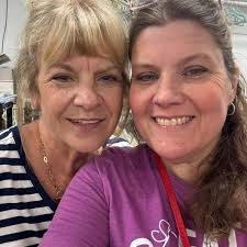 In case we haven't been introduced... 👩‍❤️‍👨 We're Jonny and Lu Waywell,  the husband and wife team behind Deepwell Jet Wash After falling in love  with the sea