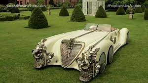The league of extraordinary gentlemen is the 2003 film adaptation of the graphic novel series created by alan moore. Lot 212 The League Of Extraordinary Gentleman Captain Nemo S Naseeruddin Shah Nautilus Car Youtube