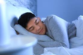 Jam tidur tersebut sebagian besar dilakukan saat malam hari. 9 Cara Memperbaiki Pola Tidur Yang Berantakan Menjadi Lebih Baik