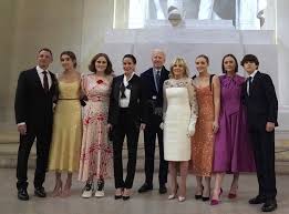 The family of joe biden, the 46th and current president of the united states, is an american family, prominent in law, education, activism and politics. President Joe Biden S Grandkids Steal The Show With Inauguration Looks E Online Deutschland