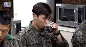 Monsta x member shownu will not be participating in the promotions for the group's upcoming album to focus on his recovery after a surgery. Vixx S Ravi Monsta X S Shownu And Nct S Lucas Enjoy A Snack Party On Real Men 300 Soompi