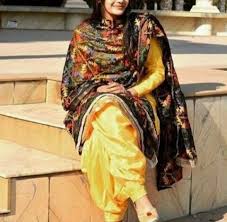 Black And Yellow Suit Design Yellow Silk Suit With Black Phulkari Punjabi Outfits Indian Women Fashion Punjabi Suits Patiala