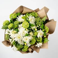 Reviews of the top 10 uk flower delivery services of 2021. Flower Delivery Sustainable Ethical Flowers Send Bloom Flowers