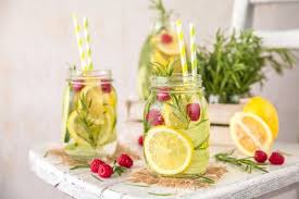 La Recette Du Jour Eau Detox Citron Framboise Concombre Et Romarin Nice Matin Recettes D Infusions Recettes D Eau Aromatisee Eau Vitaminee