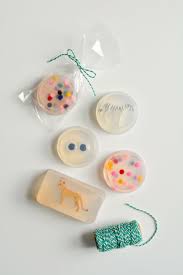 Du kannst seife aus einem set herstellen, sie aber ganz selbst zu machen Seife Selber Machen Einfaches Rezept Fur Duftende Sauberkeit