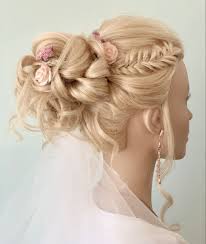 brautfrisur mit schleier brautfrisur frisur hochzeit hochzeitsfrisuren
