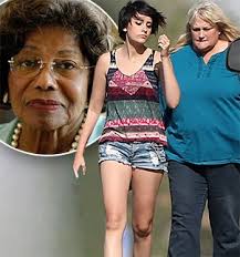 She has had trouble with the jackson family in the past, but now she appears to be closer. Paris Jackson Living With Mom Debbie Rowe After Arguing With Grandmother Katherine Jackson
