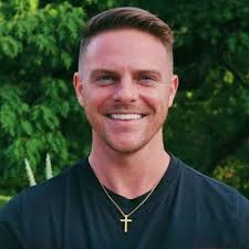 Katie Ash (@kash070308)