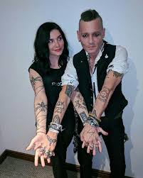 Tattoos are generally considered to be one of the best mediums to express out deep buried emotions. Johnny Depp Johnny Depp Tattoos Young Johnny Depp Johnny Depp