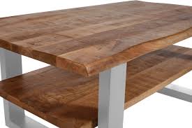 Couchtisch Baumkante massiv Mangoholz honigfarben 115×65 cm silber PATRICK