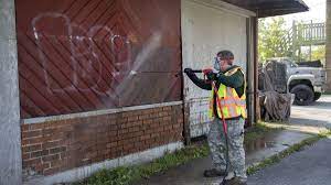 Plan To Legalize Spray Paint Sales In Chicago Resurfaces Chicago Tribune