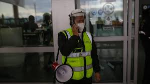 La alcaldía decretó nuevas medias hospitalarias y recomendó el aislamiento preventivo por siete días para quienes ingresen a la ciudad. Autoridades Sanitarias Niegan Que Se Haya Detectado Nueva Cepa De Coronavirus En Colombia
