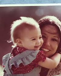 It's Monday. Make this day and week golden🕊️🪽🪶