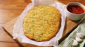 Keto Followers This Low Carb Garlic Bread Is Legit Recipe Recipes Keto Recipes Easy Low Carb Recipes