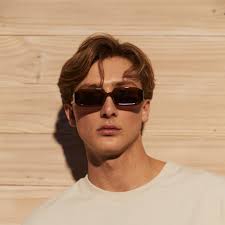 Ollie sunglasses store