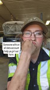 How to stop fuel from leaking around the injectors of a 861 powermaster  tractor?