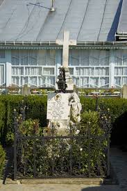 Nu departe de cetatea neamt, in vechiul centru al orasului, se afla amplasata casa veronica micle. Casa Memoriala Veronica Micle Tg Neamt