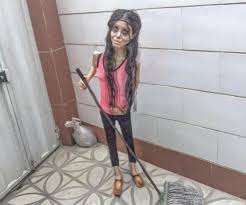 Sahar khishvand, known by her instagram username of #sahartabar is rushed to the hospital from qarchak prison because of critical lung infection caused by #covid_19 despite #coronavirus spread. Bikin Merinding Deretan Foto Zombie Kembaran Angelina Jolie Dewiku Com