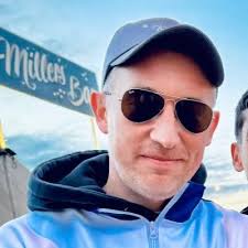 Reuben Roberts (@reubenroberts)