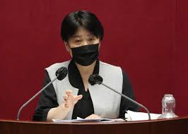 기모란 같은 머저리를 기용하는 정부. ìœ¤í¬ìˆ™ é' ë°©ì—­ê¸°íšê´€ ì‹ ì„¤ í™˜ì˜í•˜ì§€ë§Œ ê¸°ëª¨ëž€ ìž„ëª… ë¹„íŒ