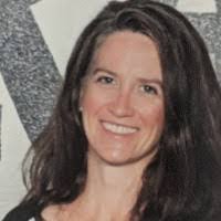 Diana Declue's Instagram, Twitter & Facebook