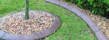 Hochwertige outdoor schuhe und outdoor bekleidung für dein outdoor abenteuer! Landscape Edging Around Your Garden Or Flower Bed With Concrete E J Concrete And Dirt Work