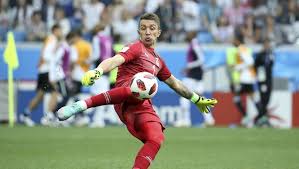 Han spelade även de fyra följande matcherna. Uruguay Goalkeeper Fernando Muslera Could Be Set For Premier League Move Despite Watford Setback 90min