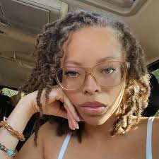 Shani James (@shani_snow) • Threads, Say more