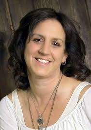 Lori Bontrager's Instagram, Twitter & Facebook