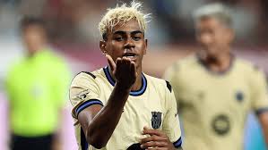Lamine Yamal Shines With a Stunning Debut Wearing Barcelona’s No. 10, Scoring Twice Against FC Seoul