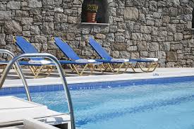 Fitted with a balcony, the units offer air conditioning and feature a offering a sun terrace, manos studios is located in platis yalos. Sofia Apartments Ornos Mykonos Sofia Apartments