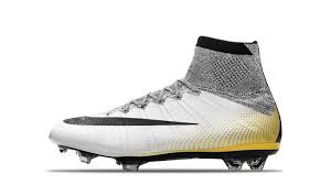 Descubra a melhor forma de comprar online. Quelles Chaussures Nike Cr7 A T Il Porte Depuis Le Debut De Sa Carriere