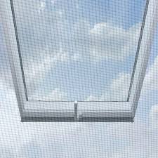 Ob schmale oder breite dachfenster, unsere qualitativ hochwertigen insektenschutzrollos auf maß können sie auf der. Fliegengitter Dachfenster Insektenschutzrollo Kaufen