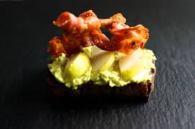 Dicke Bohnen Hummus Mit Speck Und Birnen Auf Crostinis Birnen Bohnen Und Speck Rezepte Dicke Bohnen