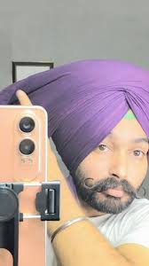 Sam Kaler Performs to Pagg