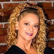 Monica Tracey's Instagram, Twitter & Facebook