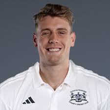 Miles Hammond with an absolute stunner of a catch to remove John Simpson  for 8. After a fairly solid start, Sussex are 43/3 after 5.1. Game on!