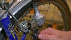 Die reibung durch den dynamo erzeugt einen widerstand, wodurch sie als fahrradfahrer. Fahrradcoach Dynamo Einstellen Youtube