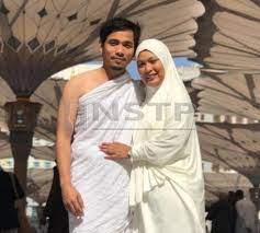 Saksikan interview eksklusif bersama mark adam dan isteri, ezan di lensa nona. Mark Adam Tumpang Kasih Anak Orang