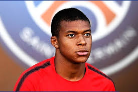 Er zündet zwar den turbo, aber vor dem tor noch nicht richtig. How Arsenal Led The Race For Kylian Mbappe But Still Missed Out Bleacher Report Latest News Videos And Highlights