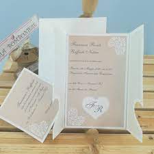 02 apr, 2021 post a comment invito nozze farfalla e rose. Sfondi Partecipazioni Rose In Rilievo Foto Menu Matrimonio Immagini E Vettoriali