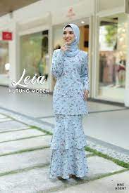 Check spelling or type a new query. Baju Kurung Moden Leia Modern Floral Kain Peplum Bertingkat Biru Cair Shopee Malaysia