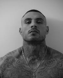 Ojos en el premio 💎 RAW B&W 🖤 🩶🤍🖤 🩶🤍 ¿¿Estás de acuerdo con el  último golpe?? 😂😜🙂 ↕️ #fitnessmodel #fashionmodel #streetstyle  #photooftheday #mondaymood