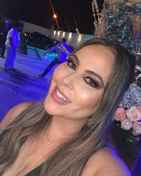 KAREN VALE (@karenhmvale) • Instagram photos and videos