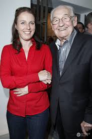 W spisie obejmującym jej dorobek jest ponad sto postaci filmowych i pięć telewizyjnych. Jaki Byl Powod Rozstania Beaty Tyszkiewicz I Andrzeja Wajdy