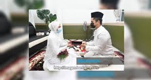 Bagi pendaftar baru, bisa mendaftar secara online melalui website simkah.kemenag.go.id, kata kamaruddin dalam keterangan resminya, selasa (31/3). Jais Benarkan Penolong Pendaftar Perkahwinan Kendali Akad Nikah Melalui Sidang Video Nota Kata